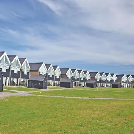 Semesterbostad Three-bedroom Holiday In